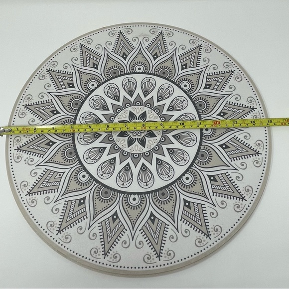 Vintage Mandala Art Design Placemats Round 4 Pcs geometric abstract 15 inches - Picture 10 of 10